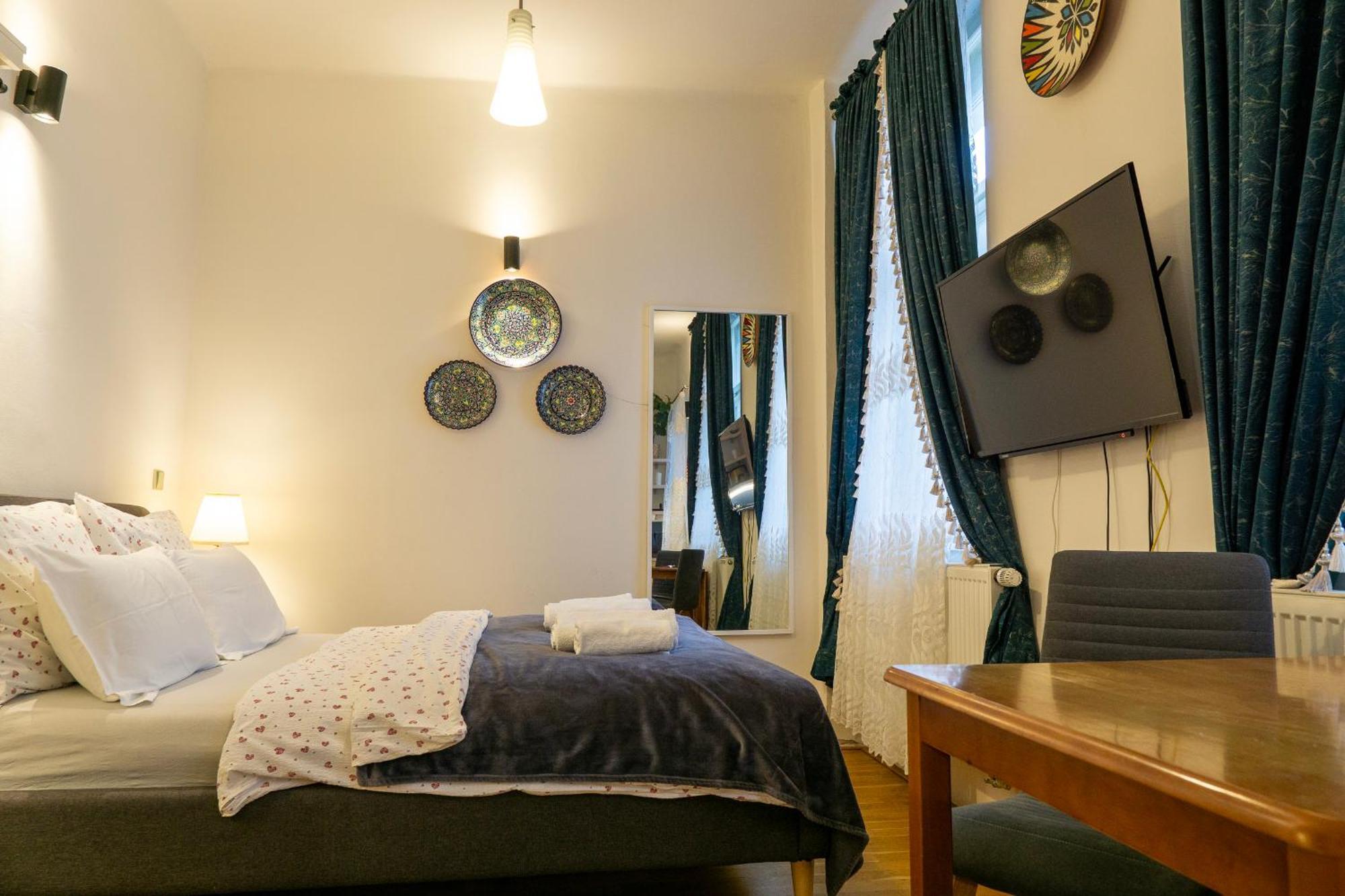 Cozy Retreat In The Old Town Apartment